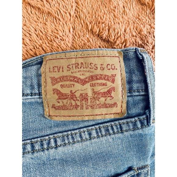 Levis Women's Boyfriend Cropped Jeans Size 30 Distressed Blue Stretch Cuffed - Picture 4 of 8